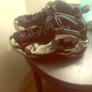 One fighter jet foamposite